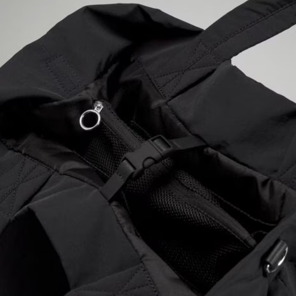 SOLD - Lululemon On My level bag - Picture 3 of 7